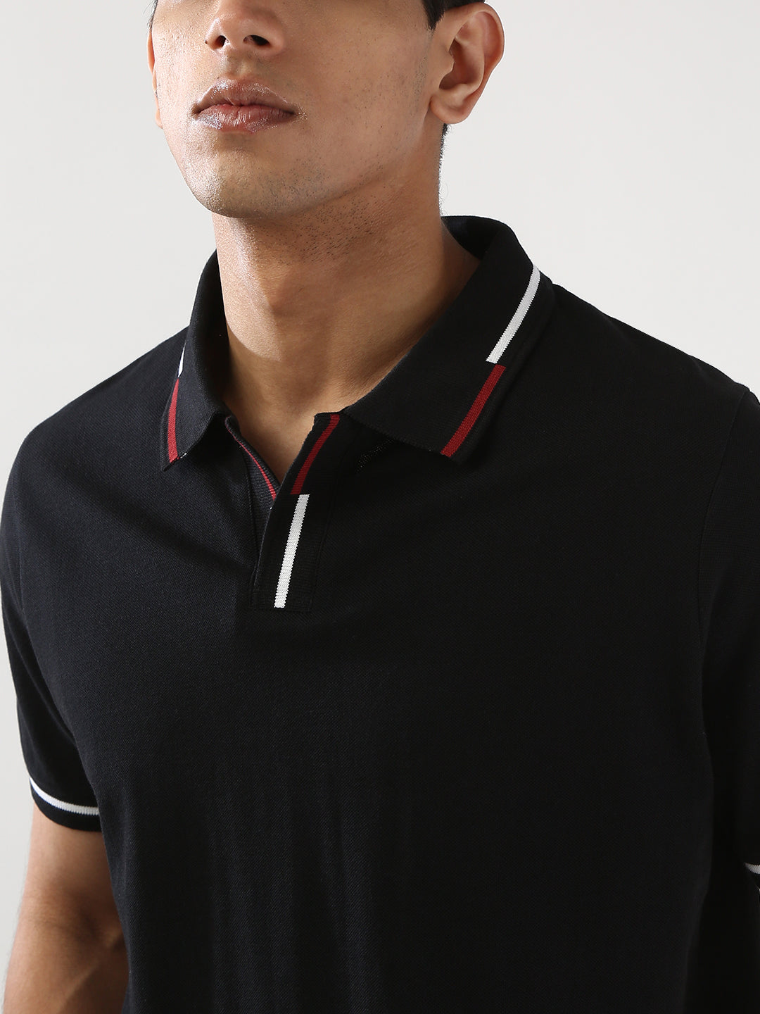Men's Black Solid Regular Fit Half Sleeve Cotton Polo T-Shirt
