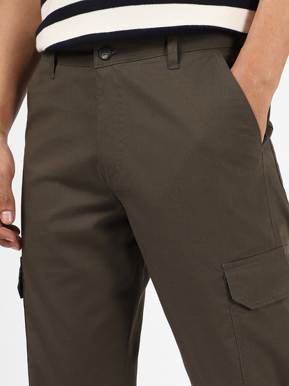 Men's Dark Olive Regular Fit Solid Cargo Chino Pant With 6 Pockets