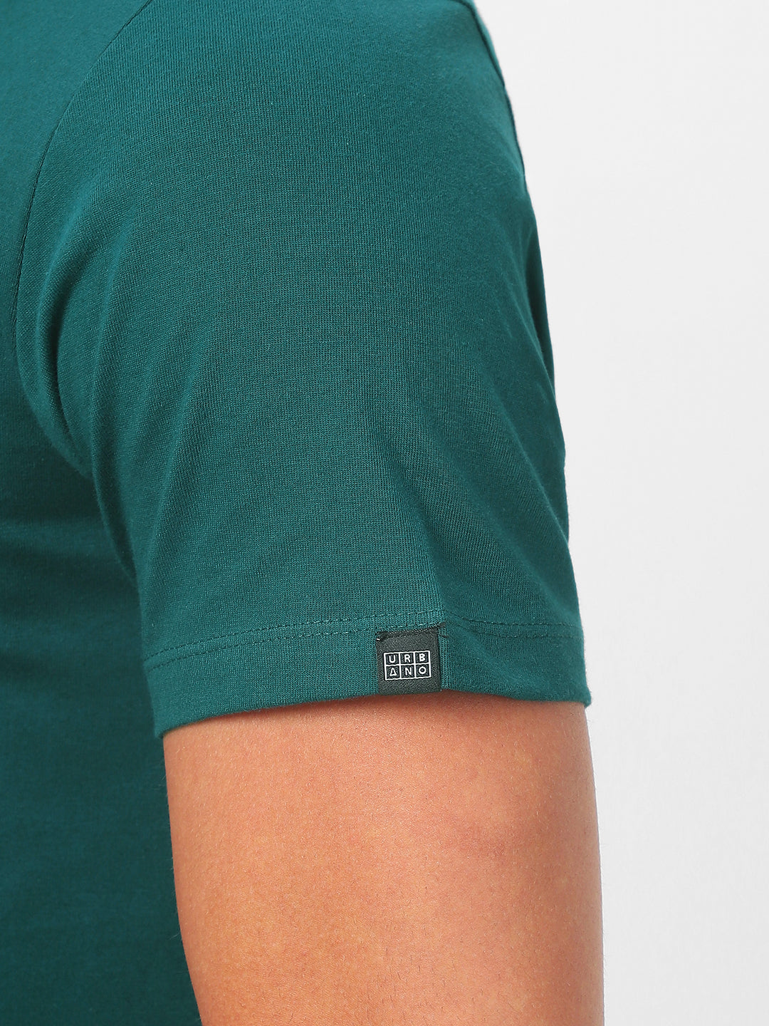 Men's Dark Green Solid Mandarin Collar Slim Fit Cotton T-Shirt