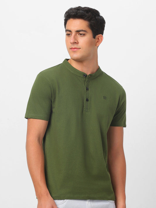Men's Olive Green Solid Mandarin Collar Slim Fit Cotton T-Shirt