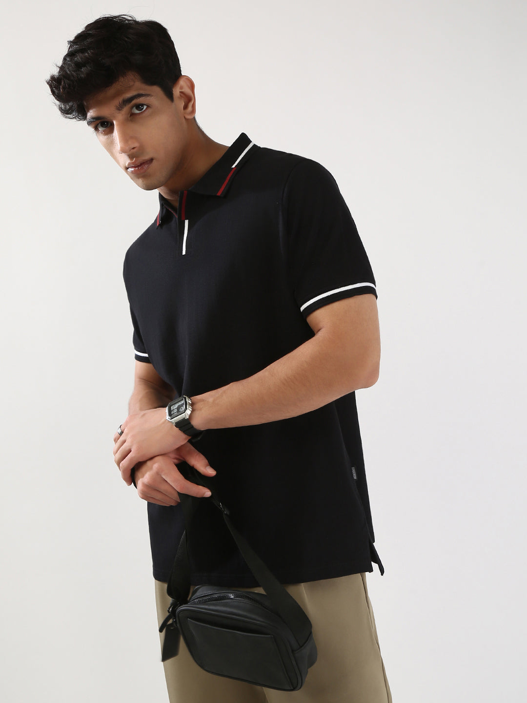 Men's Black Solid Regular Fit Half Sleeve Cotton Polo T-Shirt